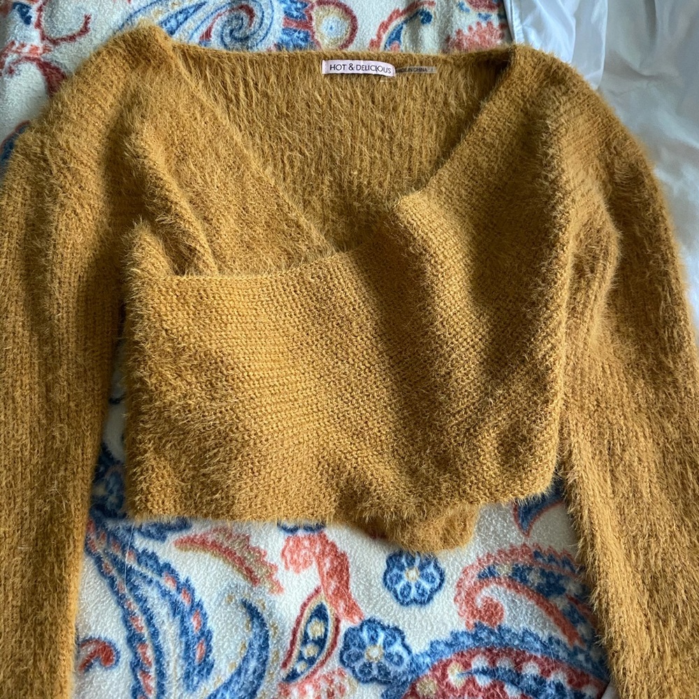 Cropped sweater